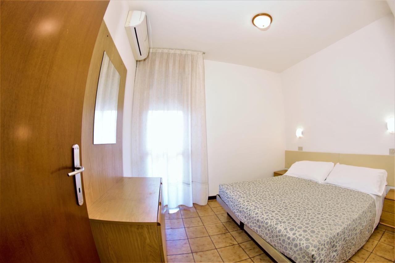 Residence Columbia Бибионе Экстерьер фото