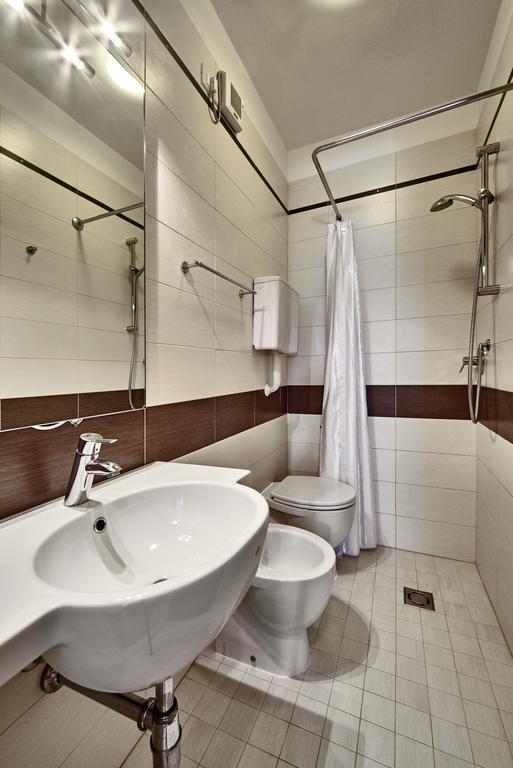 Residence Columbia Бибионе Экстерьер фото