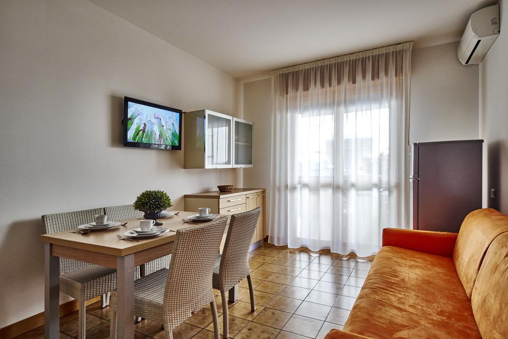 Residence Columbia Бибионе Экстерьер фото